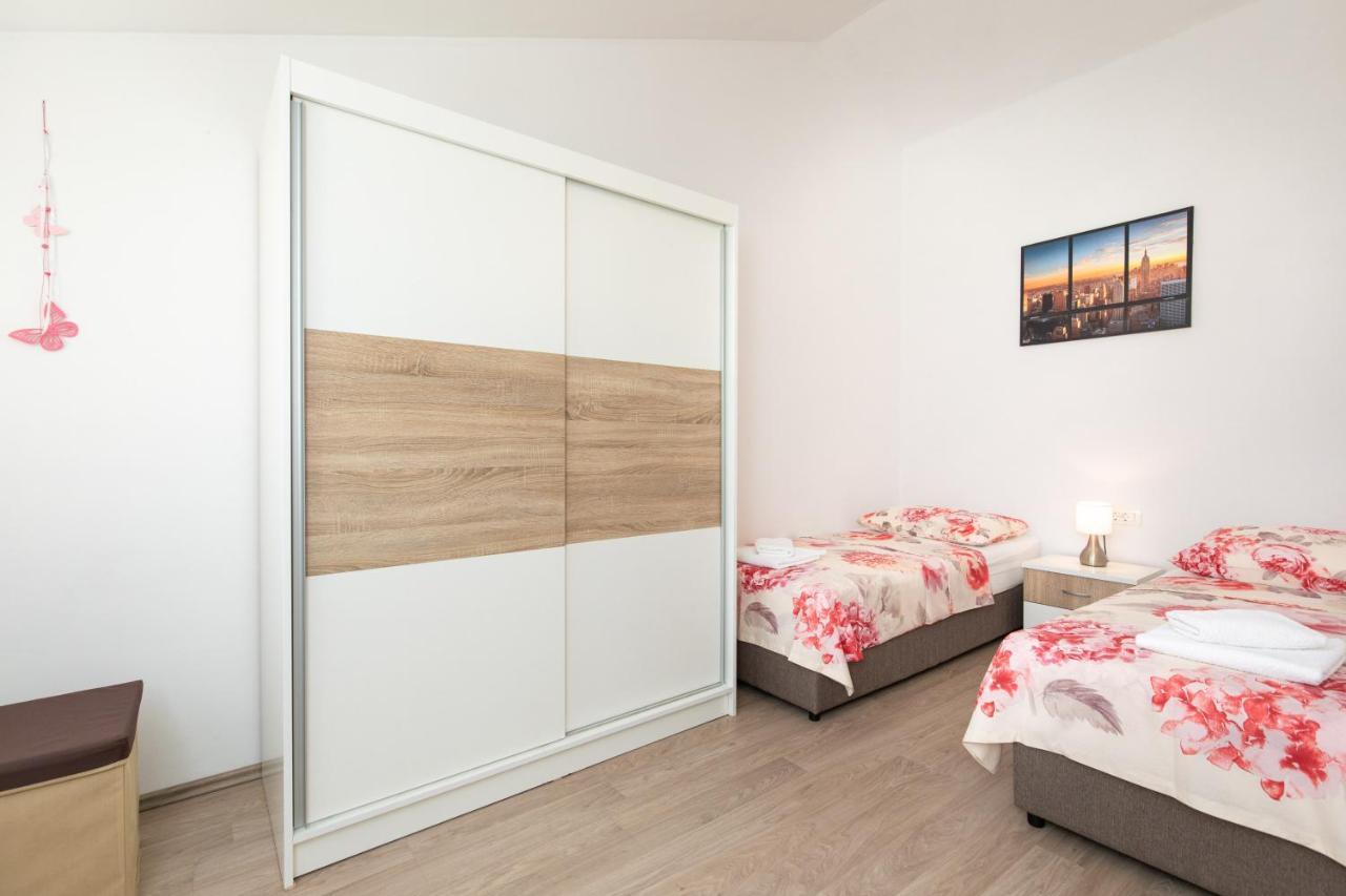 Apartments Otia Seaview 波拉特 外观 照片